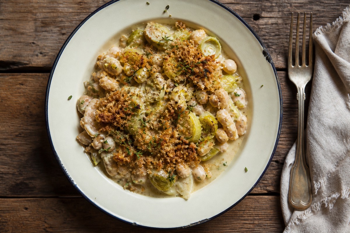 Leek, white bean & crumb gratin