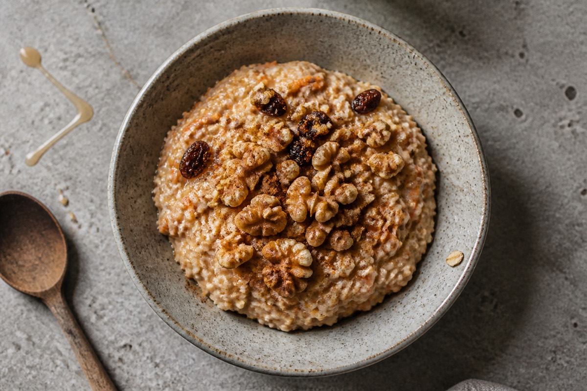 Carrot cake overnight oats
