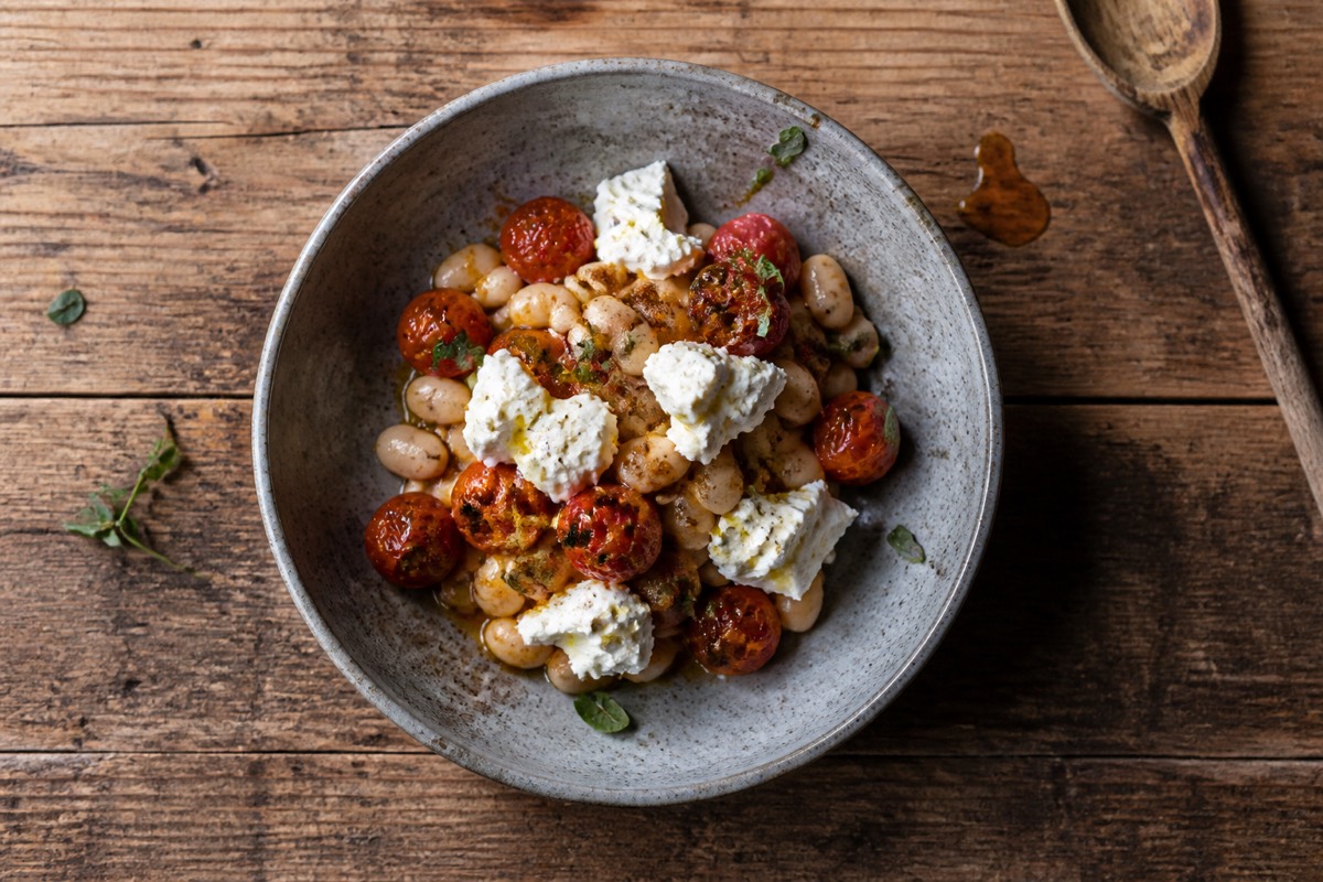 Slow confit tomatoes with garlicky beans & burrata